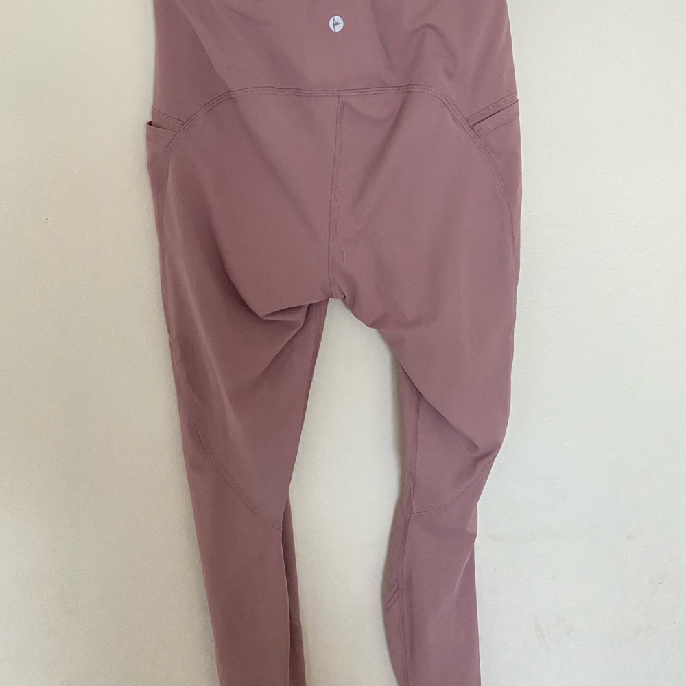 Nude pink leggings